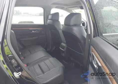 2018 Honda Cr-V Touring z USA, uszkodzony, nr VIN 7FARW1H95JE054478